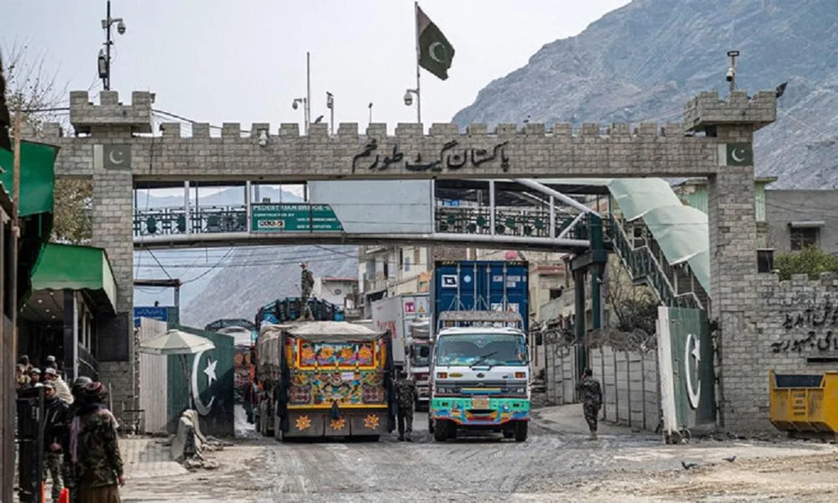 Pakistan–Afghanistan : la frontière disparaît