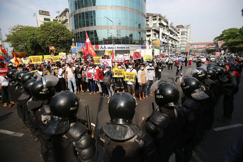 The Faces of Authoritarianism: When Ideologies Converge Toward the Concentration of Power