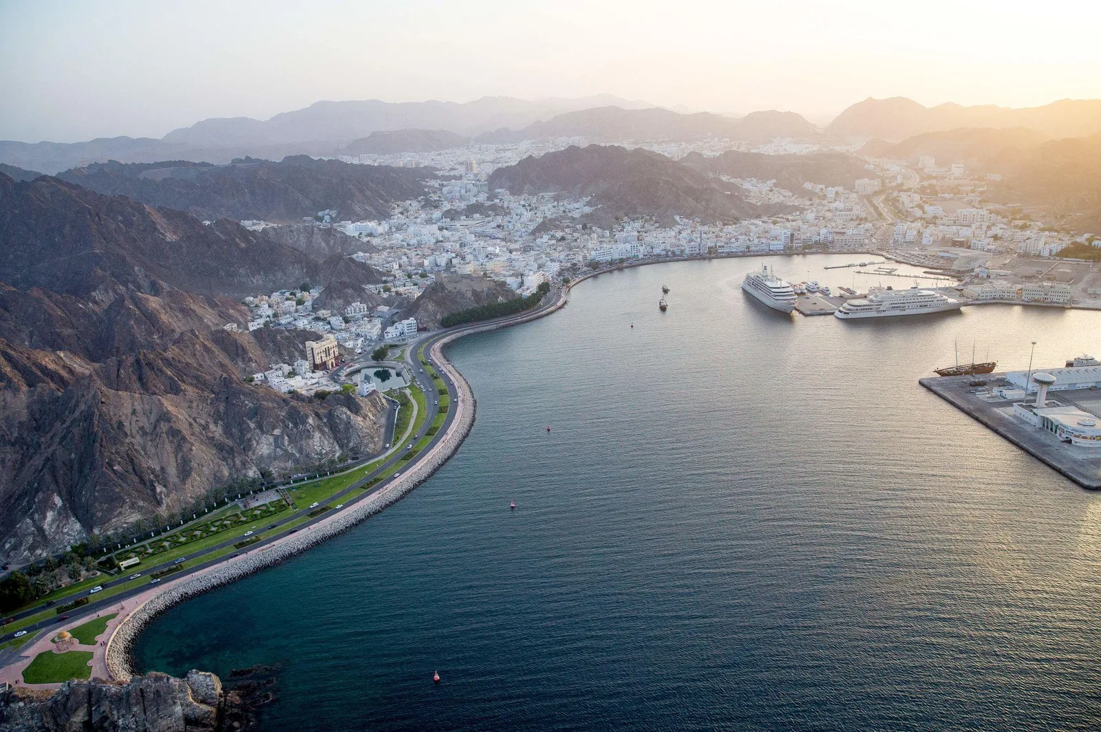 Oman: The Strait and the Open Sea