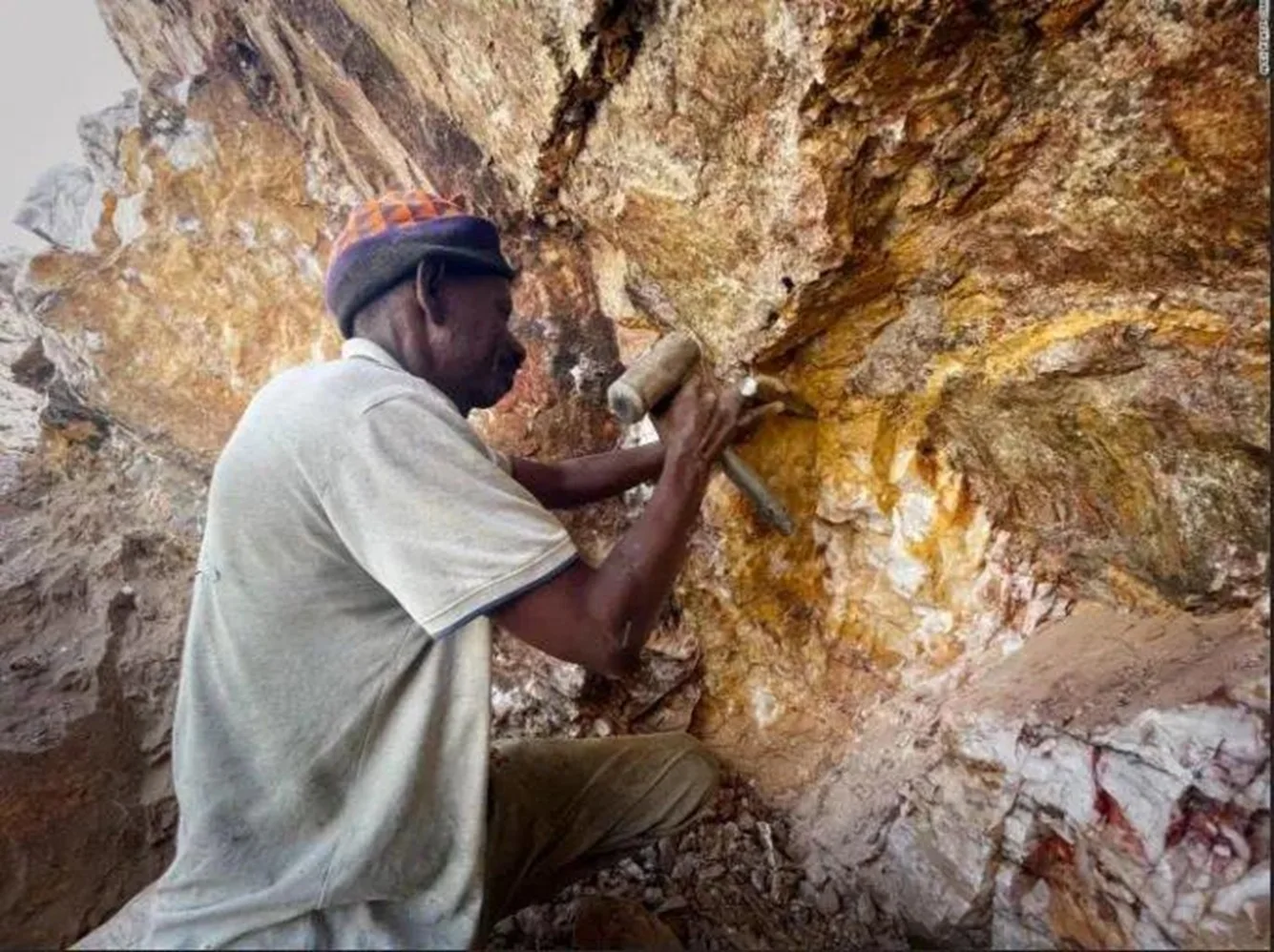 Sudan: The Cross-Border Economy of War