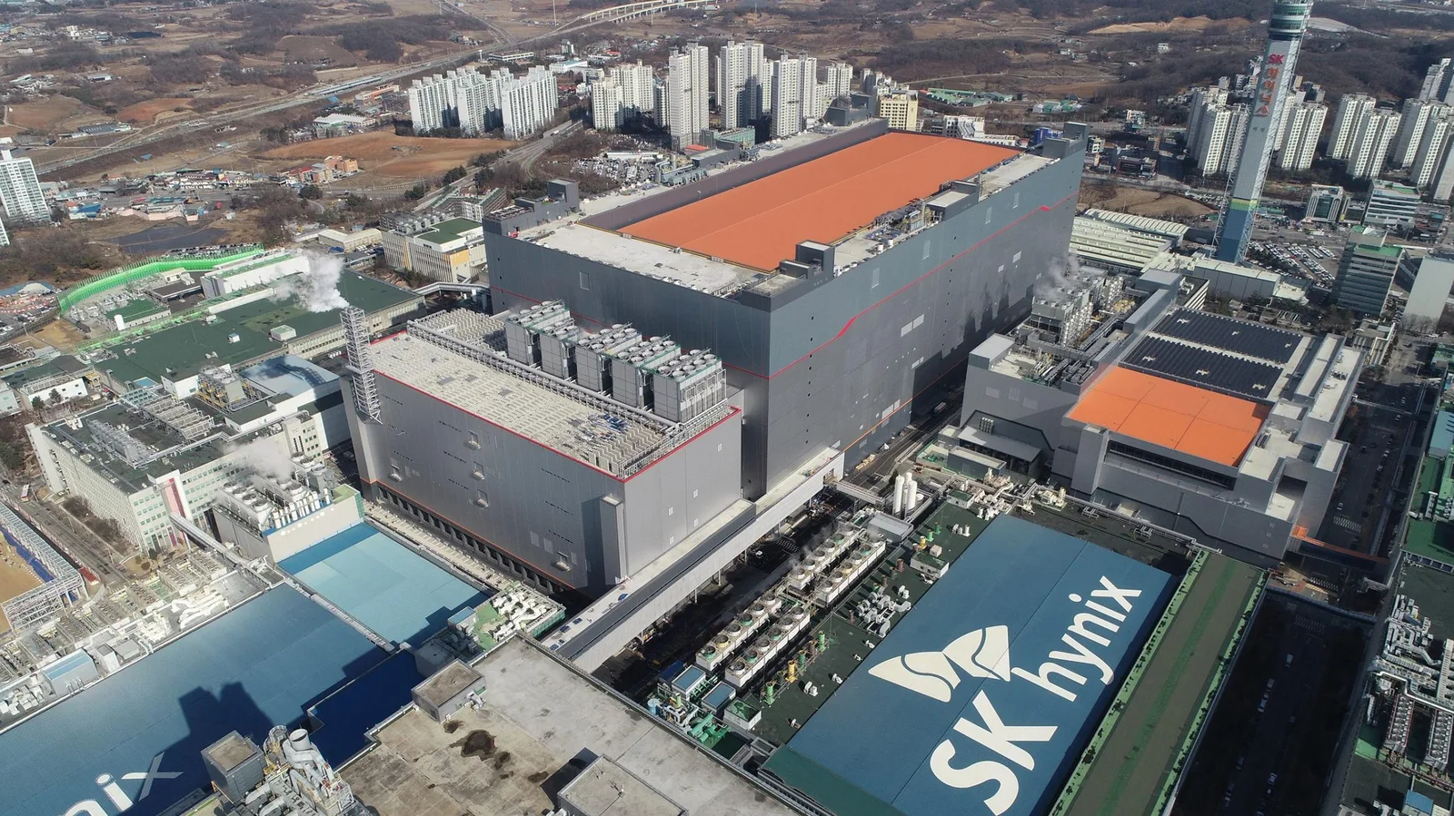South Korea: $100 Billion in Semiconductor Exports at Risk from an AI Slowdown